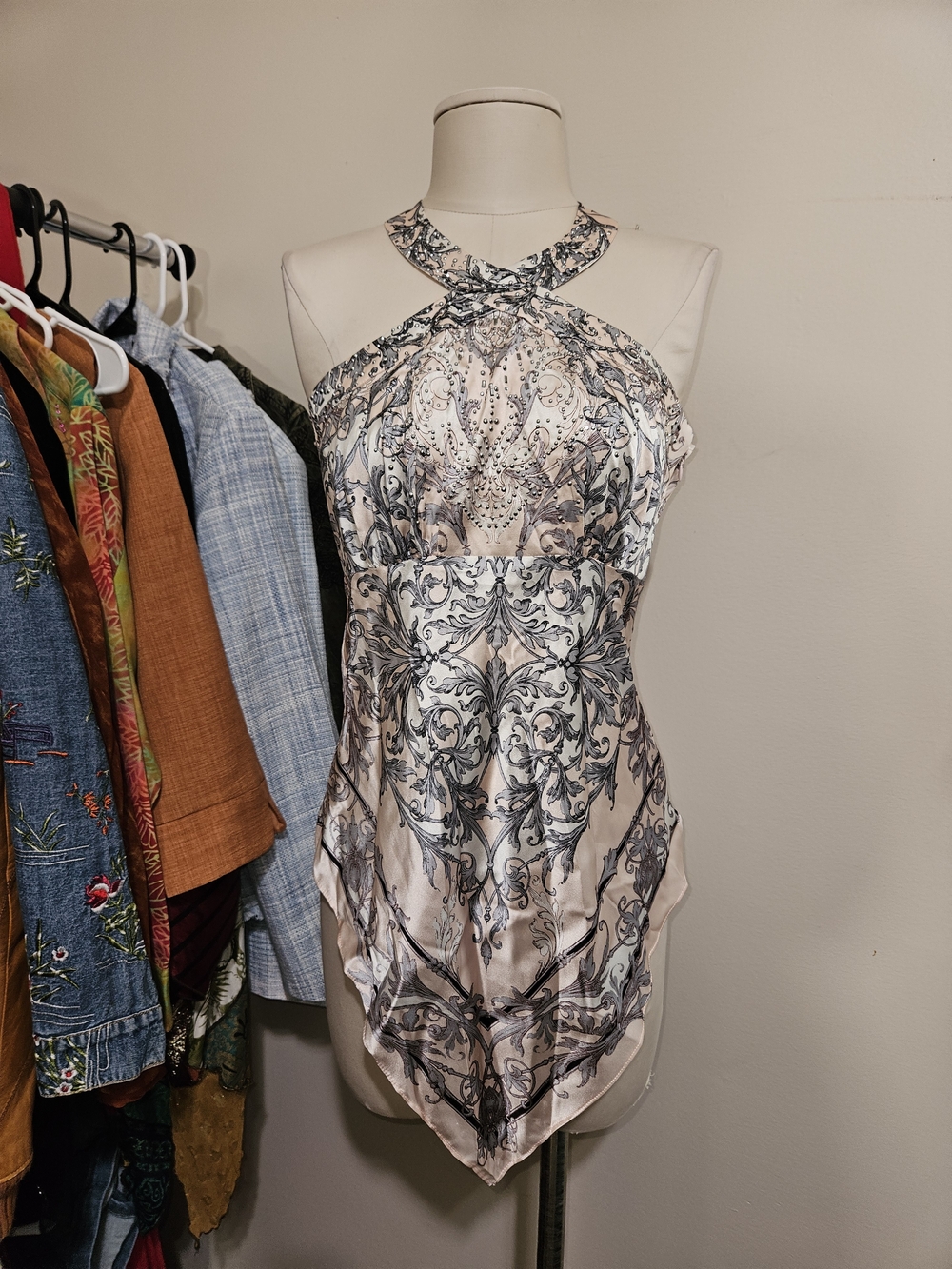 Sleeveless Paisley Print Halter Top in Blush